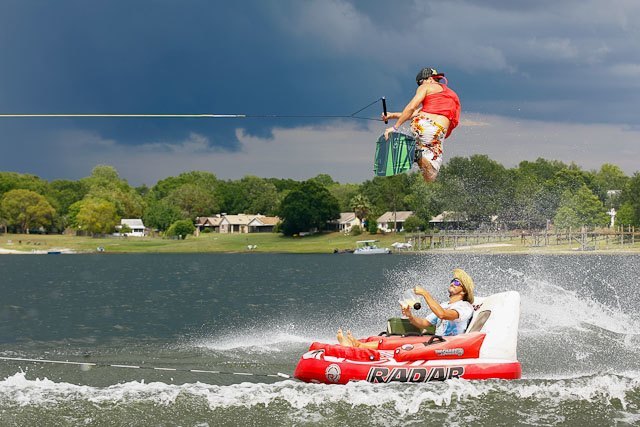 grab-method-wakeboard-fun