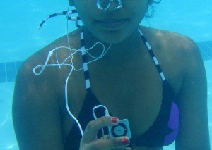 head-phones-underwater
